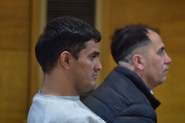 Héctor Vilchez y José Alberto Ocampo, en el banquillo. (José Gabriel Hernández / La Voz)