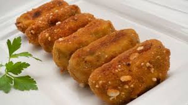 Estas croquetas se pueden acompañar con una salsa o un dip para picar, o como entrada en una comida.