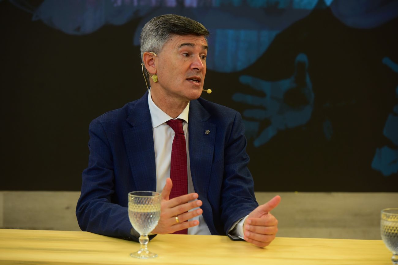 El intendente de Córdoba, Daniel Passerini, en el programa Voz y Voto, conducido por Florencia Ripoll y Federico Giammaría.  (Nicolás Bravo / La Voz)
