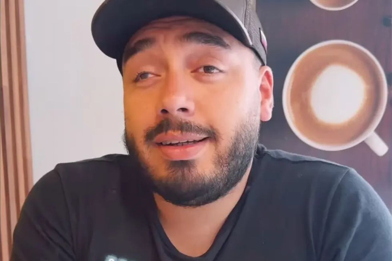 Nicolás Mattioli es cantante de cumbia santafesina, igual que su padre Leo.