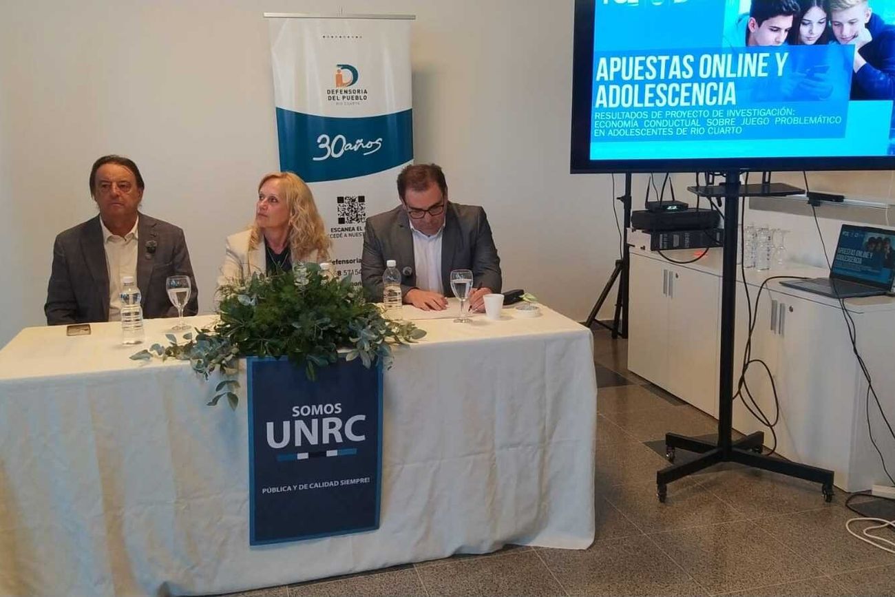 Universidad Nacional Río Cuarto, presentación informe sobre juego online