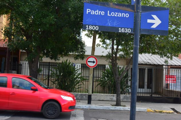 Según el relato de los vecinos, las entraderas y los robos callejeros se multiplican en Los Naranjos. (Jorge Peñaranda / La Voz)