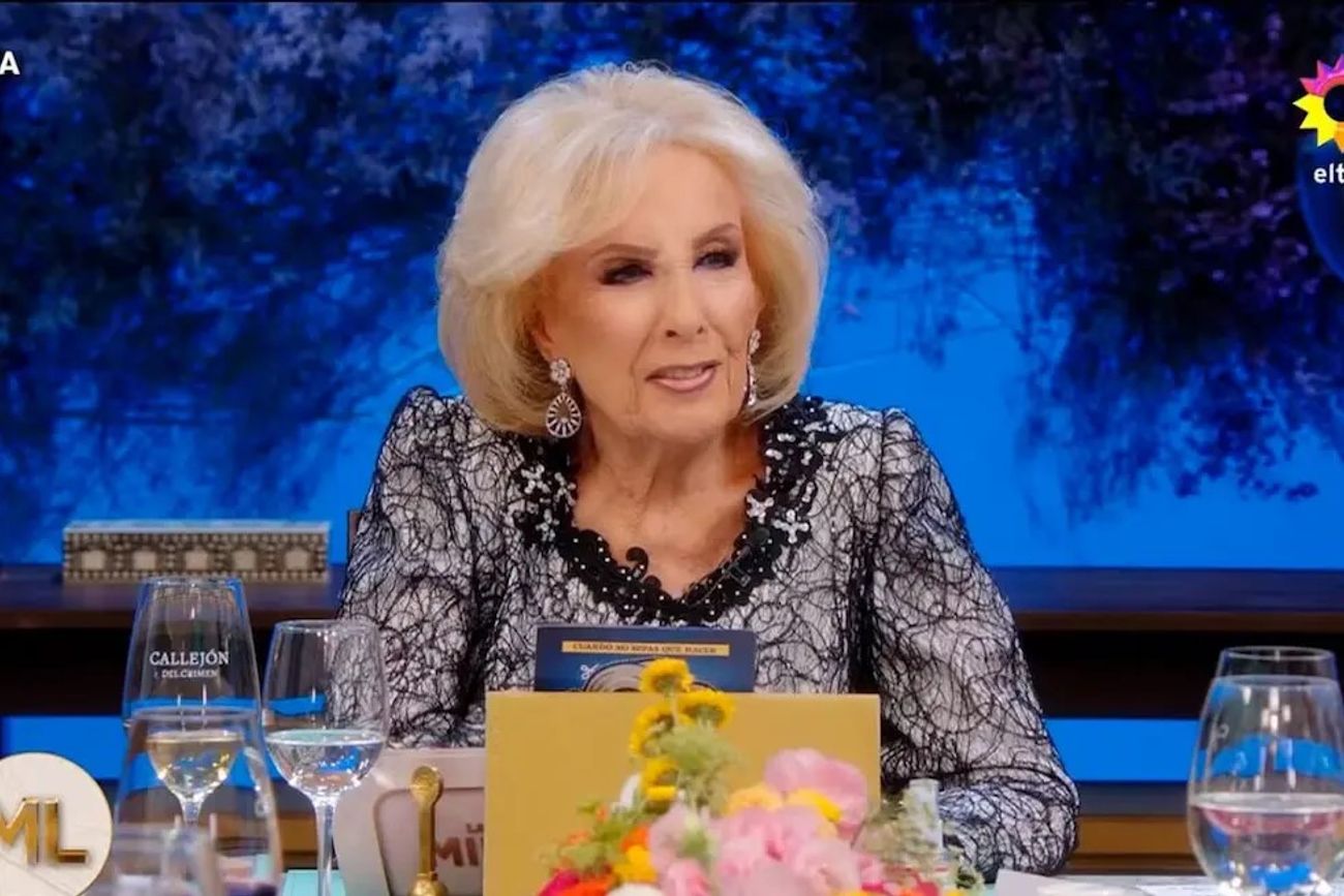 Mirtha Legrand vuelve a conducir su programa.