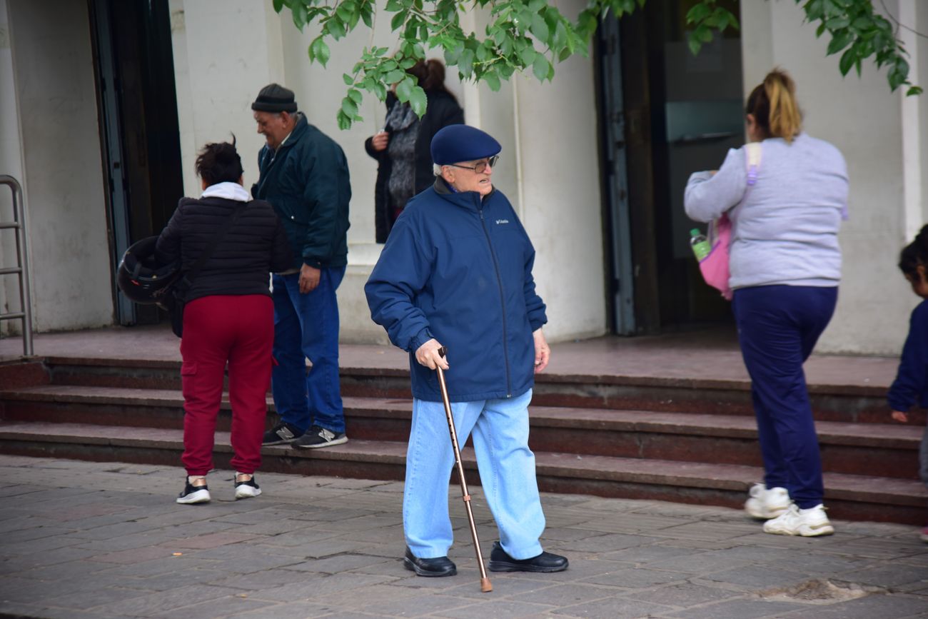 Cuándo cobran el aguinaldo los jubilados y cuánto les corresponde en junio 2026