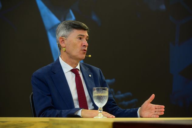 El intendente de Córdoba, Daniel Passerini, en el programa Voz y Voto, conducido por Florencia Ripoll y Federico Giammaría. (Nicolás Bravo / La Voz)