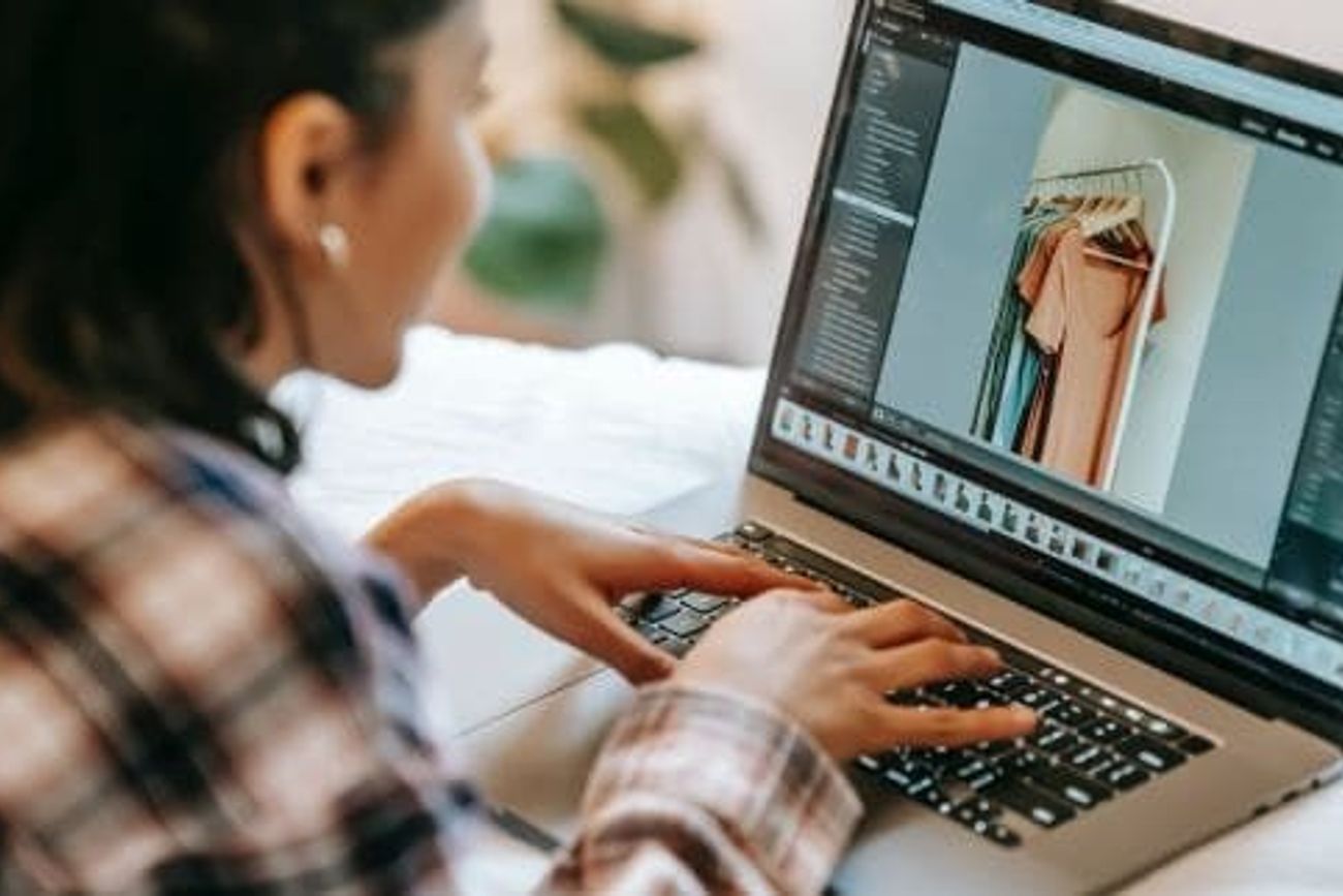 Cuál es la nueva app de Google con inteligencia artificial para editar imágenes gratis.