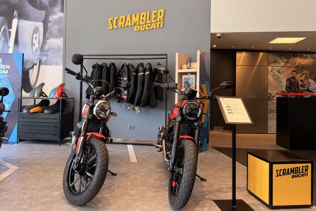Repuestos y accesorios Ducati al costo.