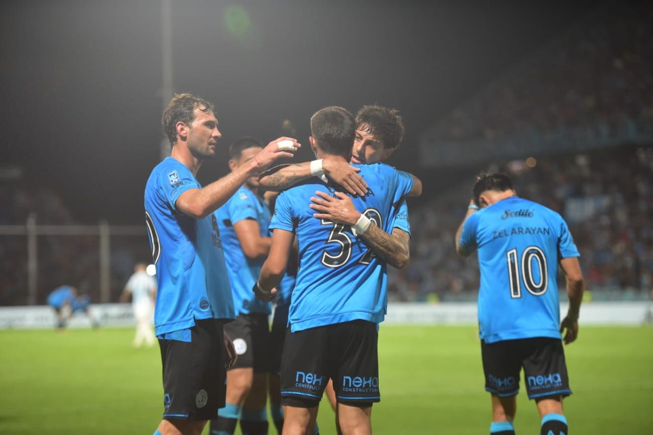 Julián Mavilla marcó el 3-0 de Belgrano ante Atlético Tucumán en el Gigante de Alberdi. (Javier Ferreyra / La Voz)