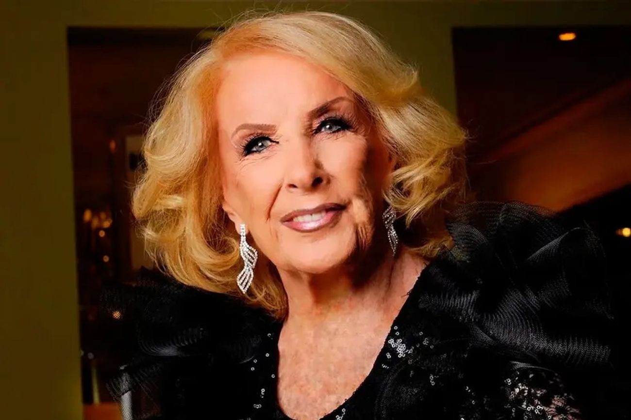Mirtha Legrand tiene 99 y se encuentra en su casa por un cuadro de bronquitis.
