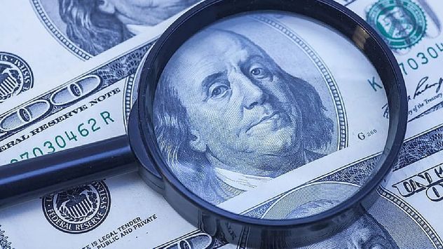 DÓLAR. En pleno retroceso, el precio de la divisa cerró la semana por debajo de $ 1.400. (Imagen ilustrativa) 