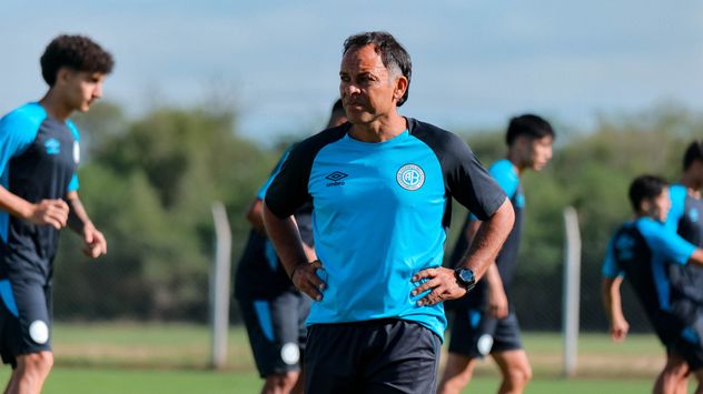 Leandro Zulueta, técnico de la cuarta división del Pirata (Prensa Belgrano)