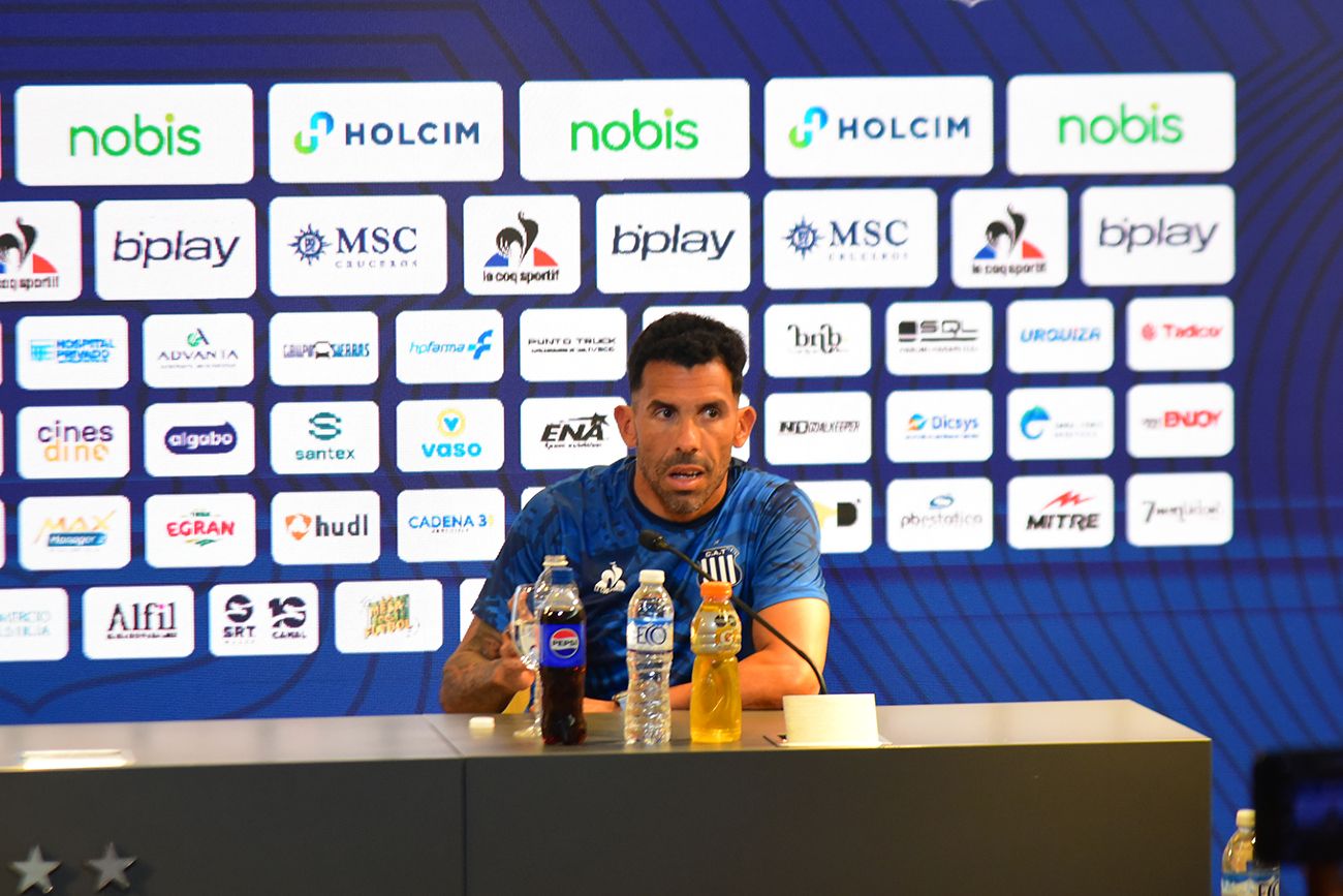 Carlos Tevez, entrenador de Talleres.