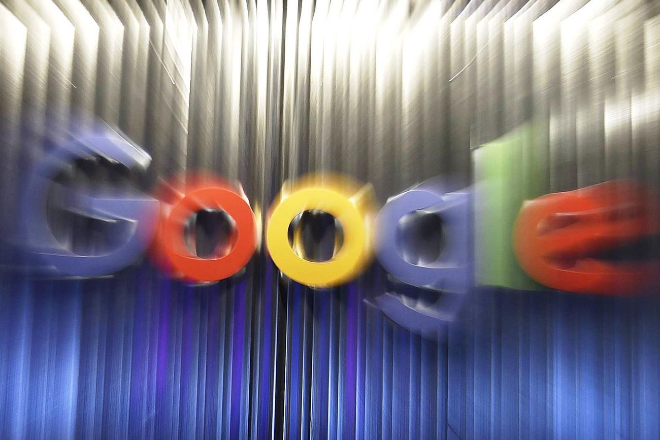 Tecnología. Logos de empresas: TikTok, Meta, X, Google, Open AI, Facebook, Instagram, YouTube.
