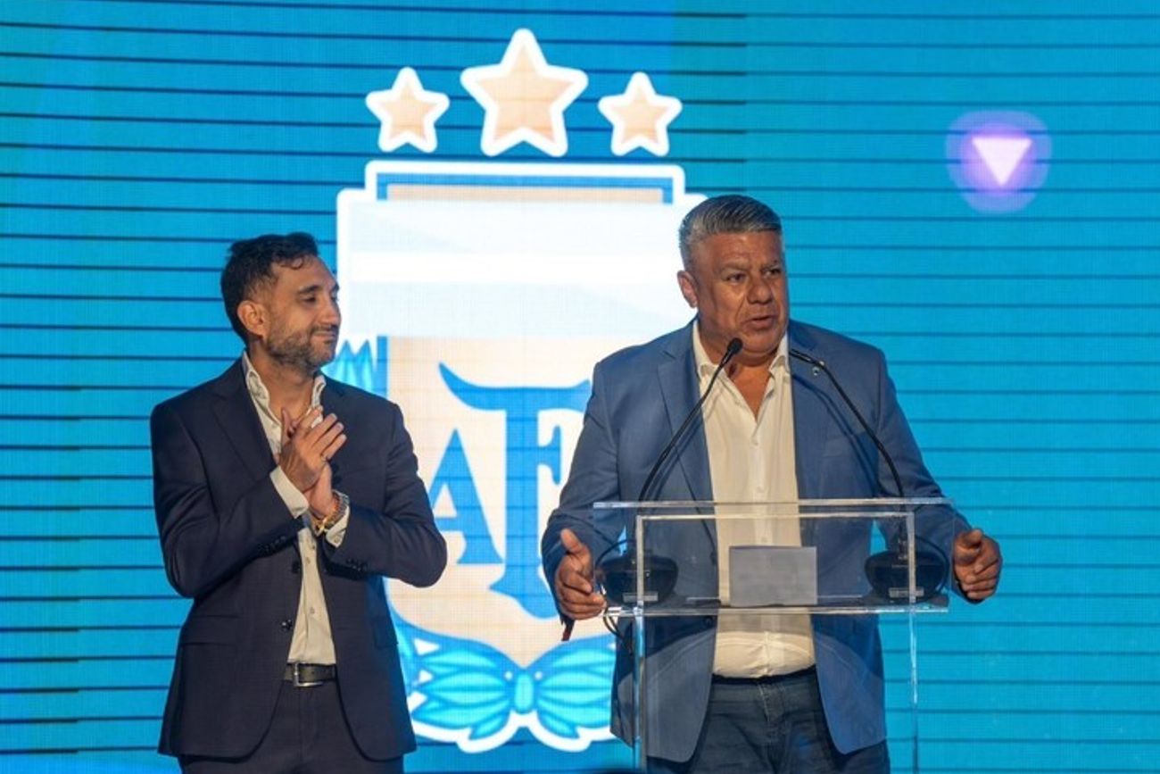 Ariel Vallejo, el dueño de Sur Finanzas, y Claudio "Chiqui" Tapia, presidente de la AFA.