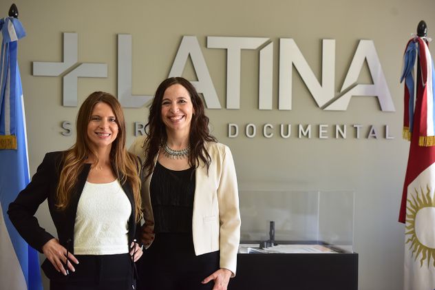 Milagros y Bárbara Heyd Murad crecieron desde niñas en la empresa que iniciaron sus padres. (José Gabriel Hernández / La Voz)