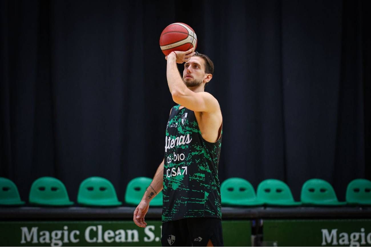 Primer entrenamiento de Tomás Cavallero en Atenas. (Prensa Atenas)