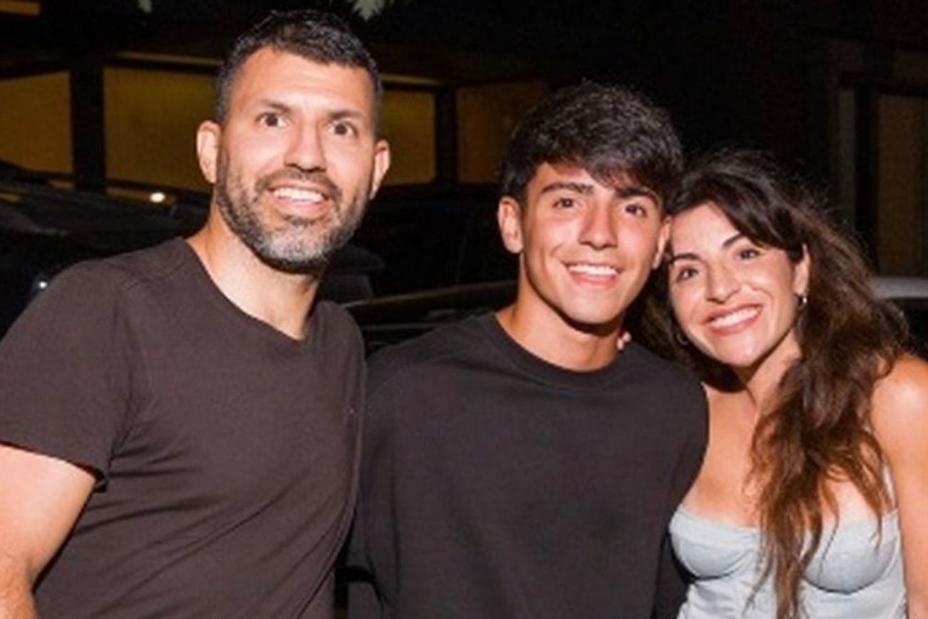 Cuánto cuesta el auto 0 km que Gianinna Maradona y el Kun Agüero le regalaron a su hijo Benjamín