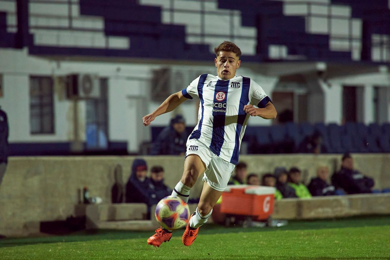 Timoteo Chamorro. Se lesionó en el juego con Instituto. Fue en el hombro derecho. Ya se recupera, pero no podrá ser tenido en cuenta ante Barracas.