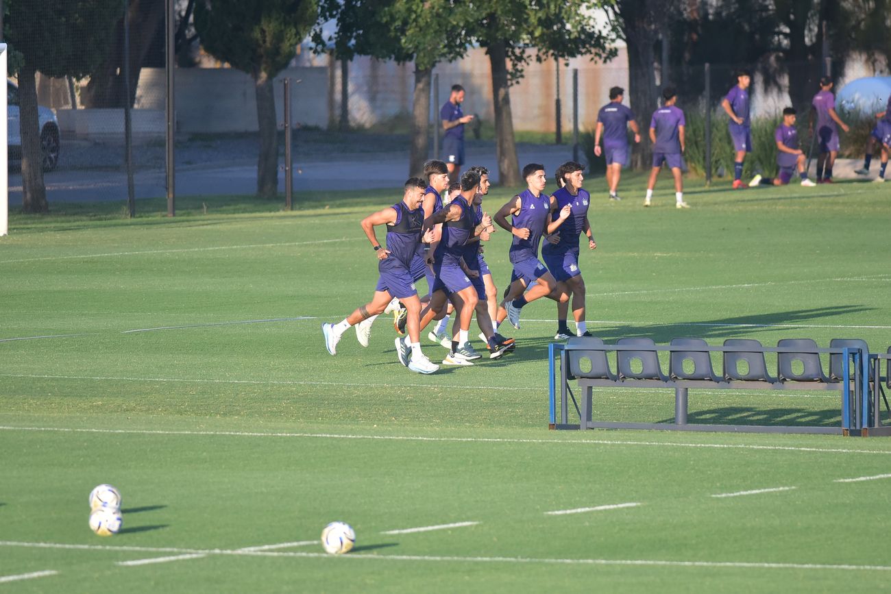 Entrenamiento de Talleres. El plantel completo larga el jueves pero a hay varios adelantados.