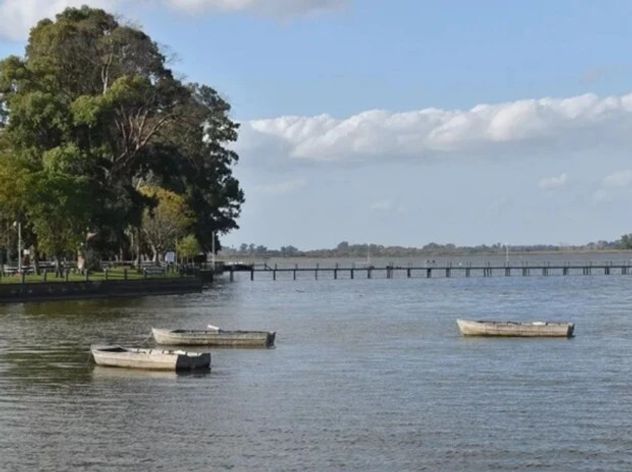 Qué hacer en el pueblo con laguna y paracaidismo a solo dos horas de Buenos Aires.