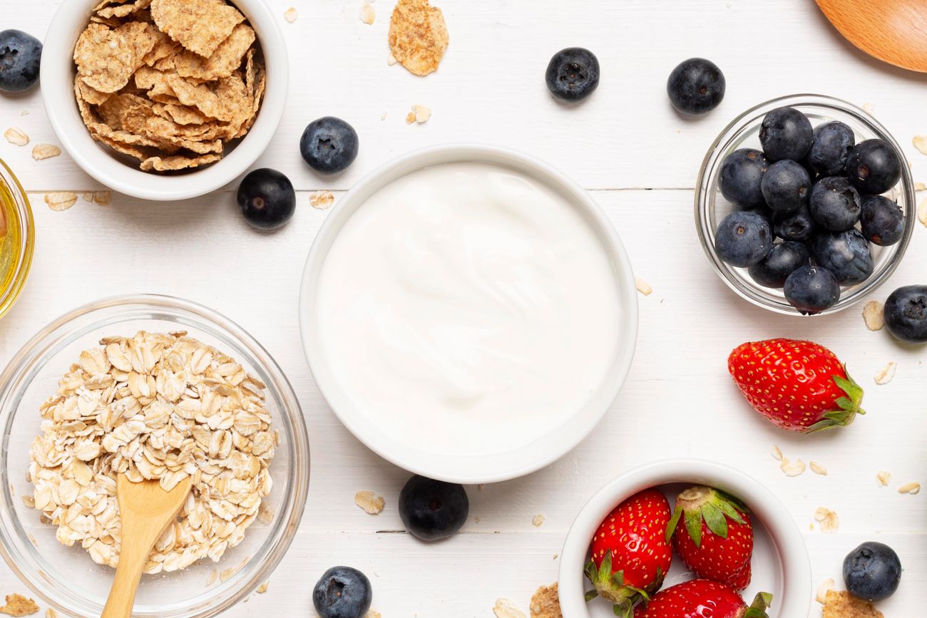 Tres snacks saludables y proteicos para hacer en casa y combatir los antojos.