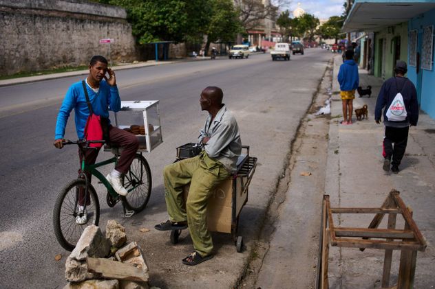 Estados Unidos autorizó la venta de petróleo y gas a Cuba para el sector privado: lo hará bajo condiciones.