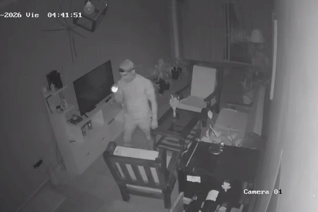 Los vecinos de barrio Los Naranjos aseguran que viven una ola de robos con entraderas a sus viviendas. (La Voz).