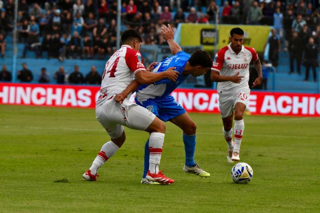 Estudiantes RC en su partido ante Huracán.