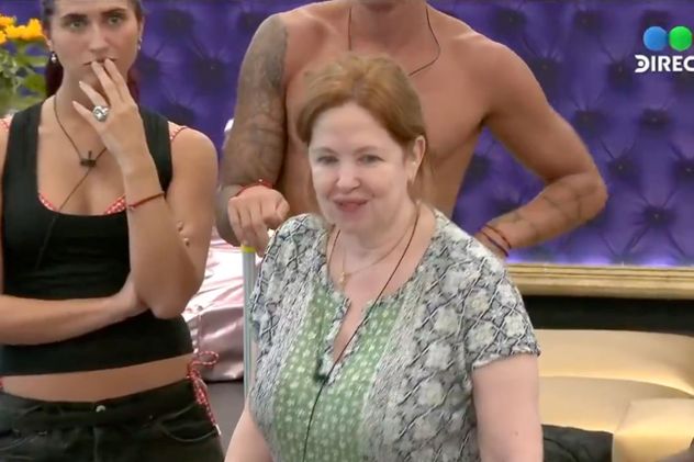 Andrea del Boca dentro de la casa de "Gran Hermano Generación Dorada". 