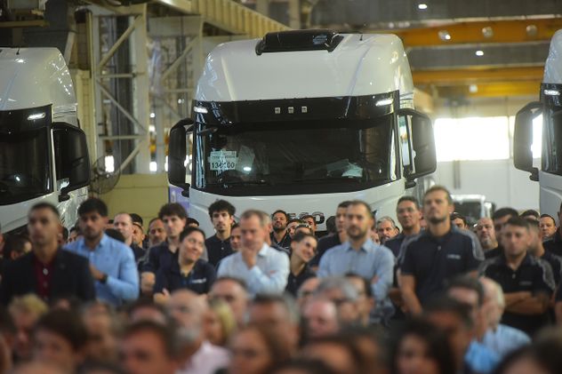 Planta Iveco anuncia la fabricación de un nuevo modelo. Comienza a partir de las 9 con un recorrido por la planta. Con la Prescencia de Martín Llaryora. Pedro Castillo / la Voz