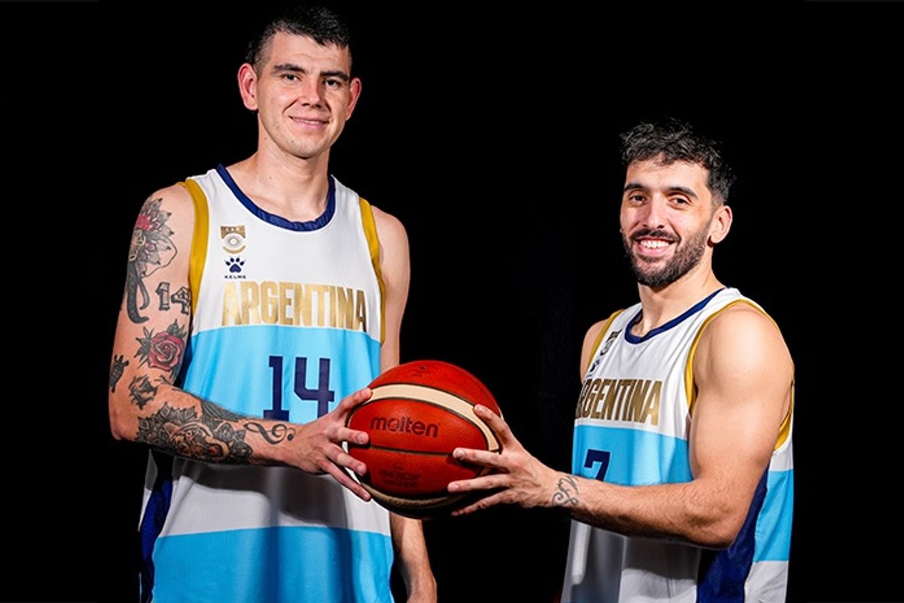 Deck y Campazzo, figuras de la selección argentina de básquet. (Prensa CAB).