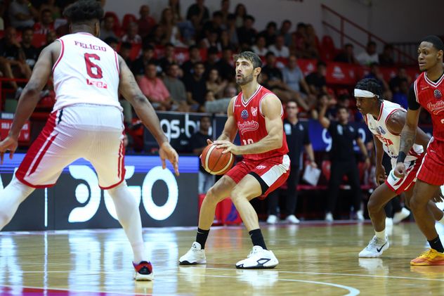 Atenas, Instituto e Independiente de Oliva en la LNB.