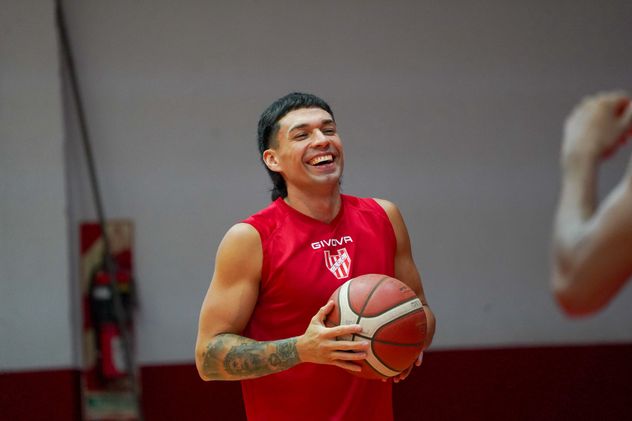 Atenas, Instituto e Independiente de Oliva en la LNB.