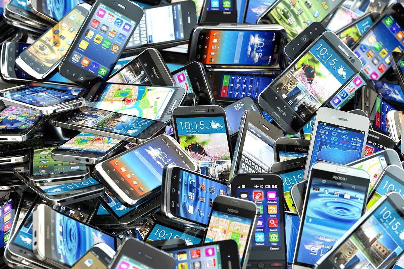 ¿Tenés un celular viejo en el cajón? 10 ideas para reutilizarlo y ahorrar.