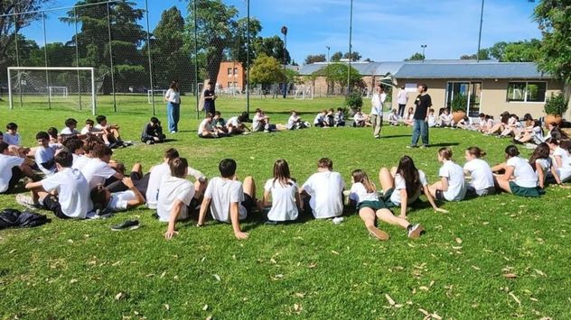 El exclusivo colegio de Mirko: cómo es la escuela alemana trilingüe a la que asiste.