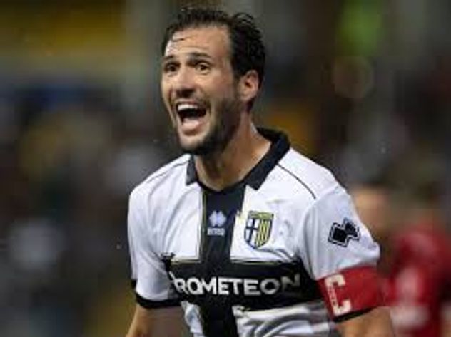 Franco Vázquez en sus tiempos de capitán en Parma de Italia