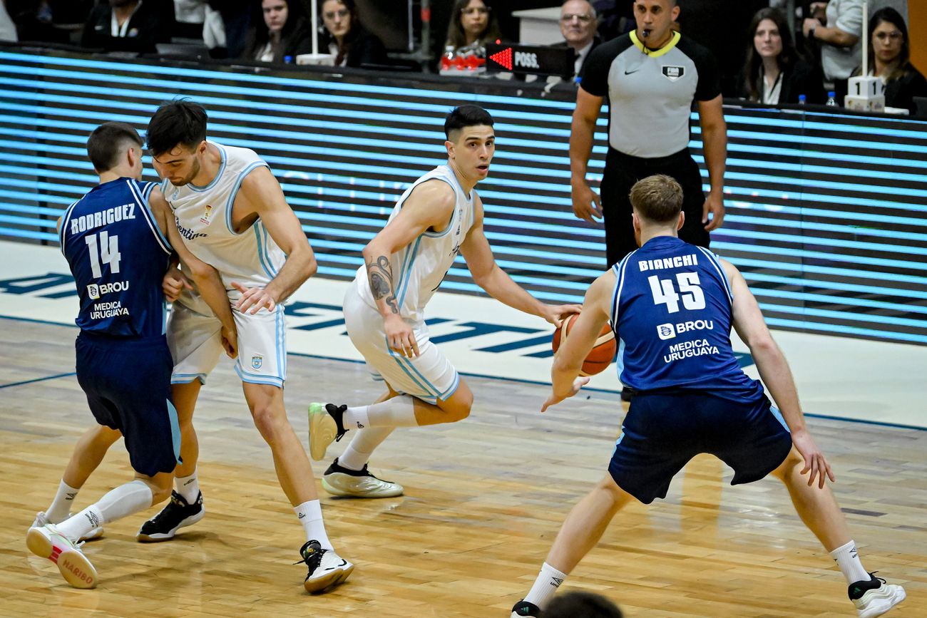 La selección argentina ante Uruguay en la ventana Fiba.