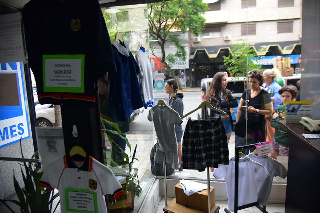 Uso del uniforme escolar en colegios de Córdoba.