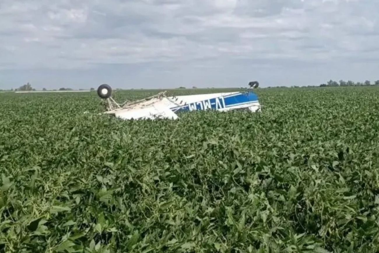 Se estrelló una avioneta fumigadora en el este de Córdoba: el piloto resultó herido