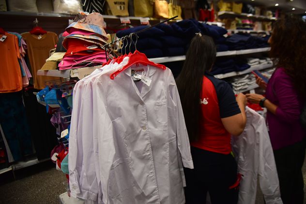 Uso del uniforme escolar en colegios de Córdoba.