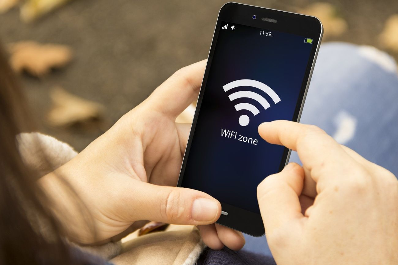 Cómo usar WiFi público en vacaciones sin poner en riesgo tus datos.