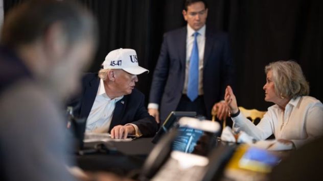 Trump y su equipo de seguridad nacional (con Marco Rubio, en el medio) monitoreando los ataques a Irán.