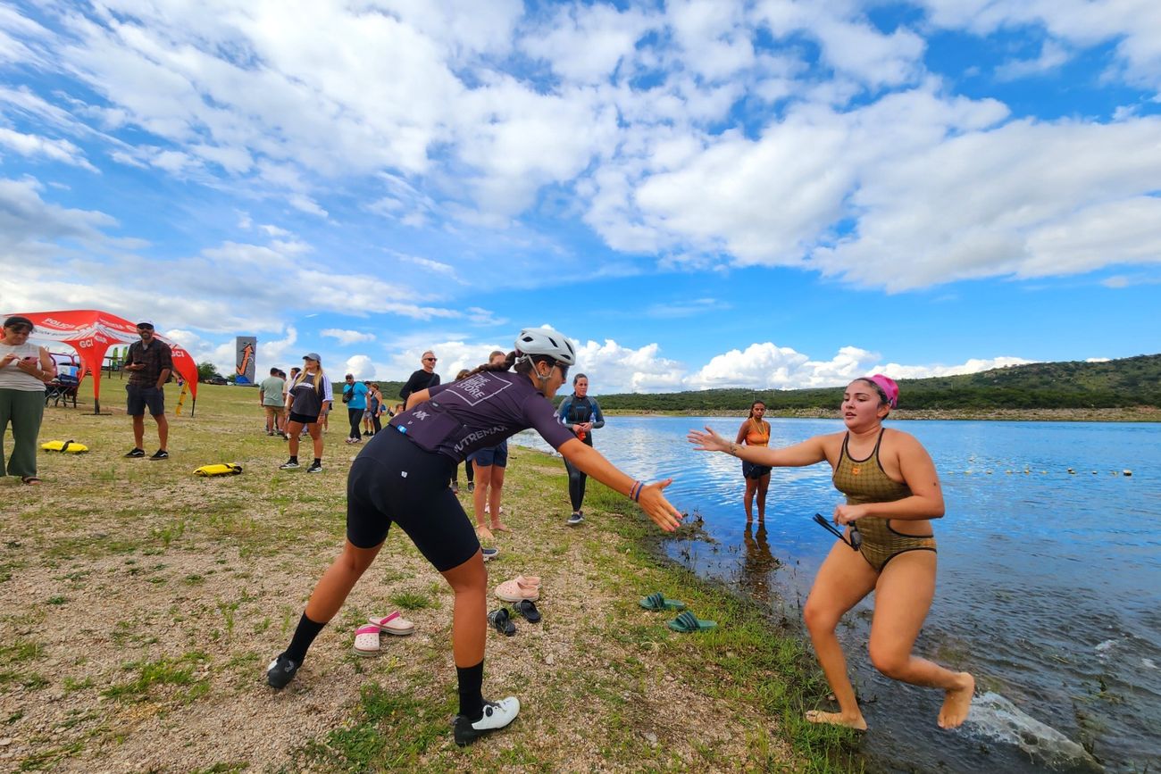 Exitosa primera edición del triatlón “Alturas de Punilla” .
