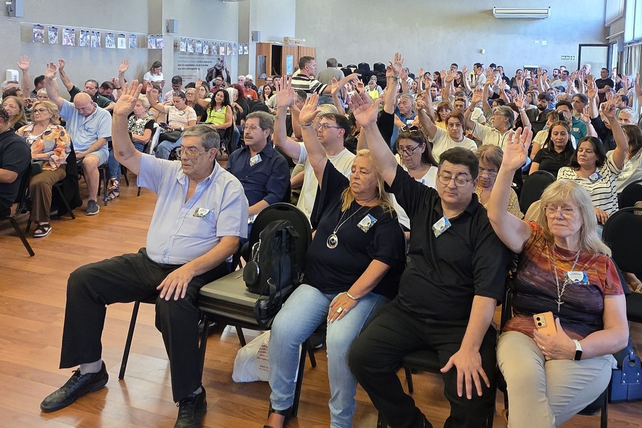 La asamblea provincial de la UEPC del próximo lunes tendrá la última palabra sobre la cuarta oferta salarial que hizo el Gobierno provincial. (Prensa UEPC / Archivo) 