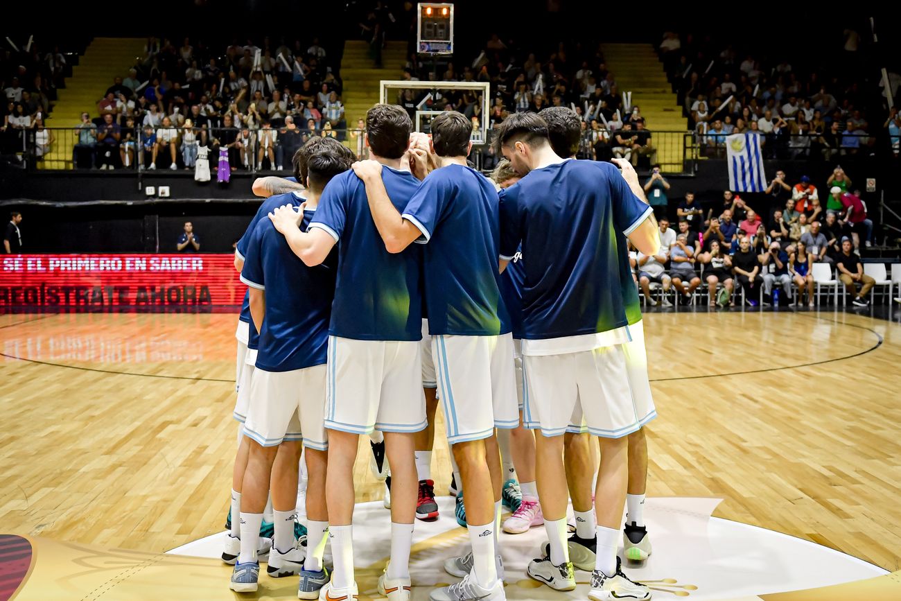 La selección argentina de básquet no pudo ante Uruguay.