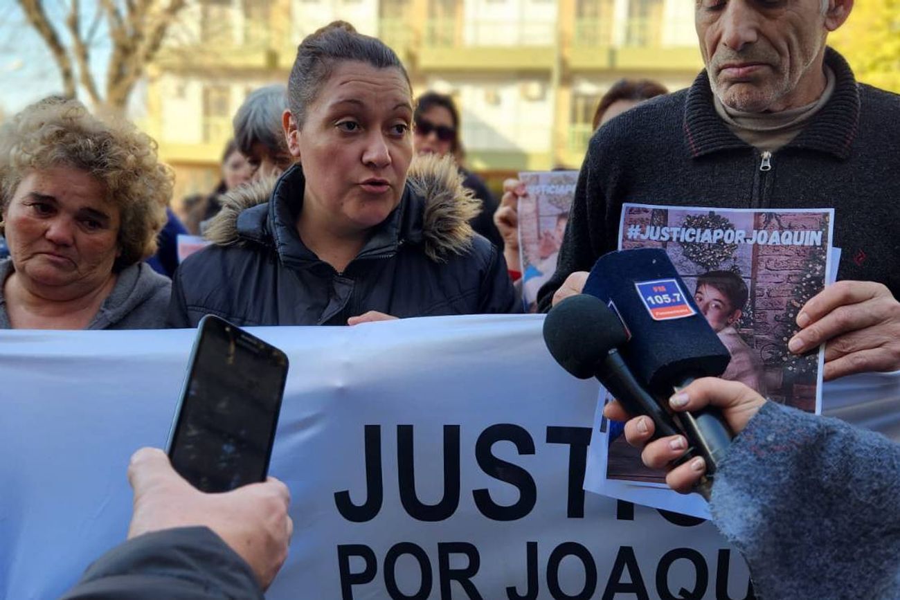 Familiares de Joaquín Sperani joven asesinado. 