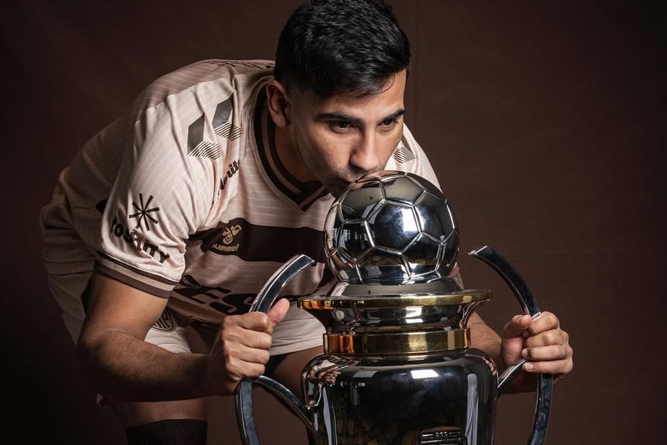 Jonathan Bay busca nuevos horizontes tras irse de Platense.