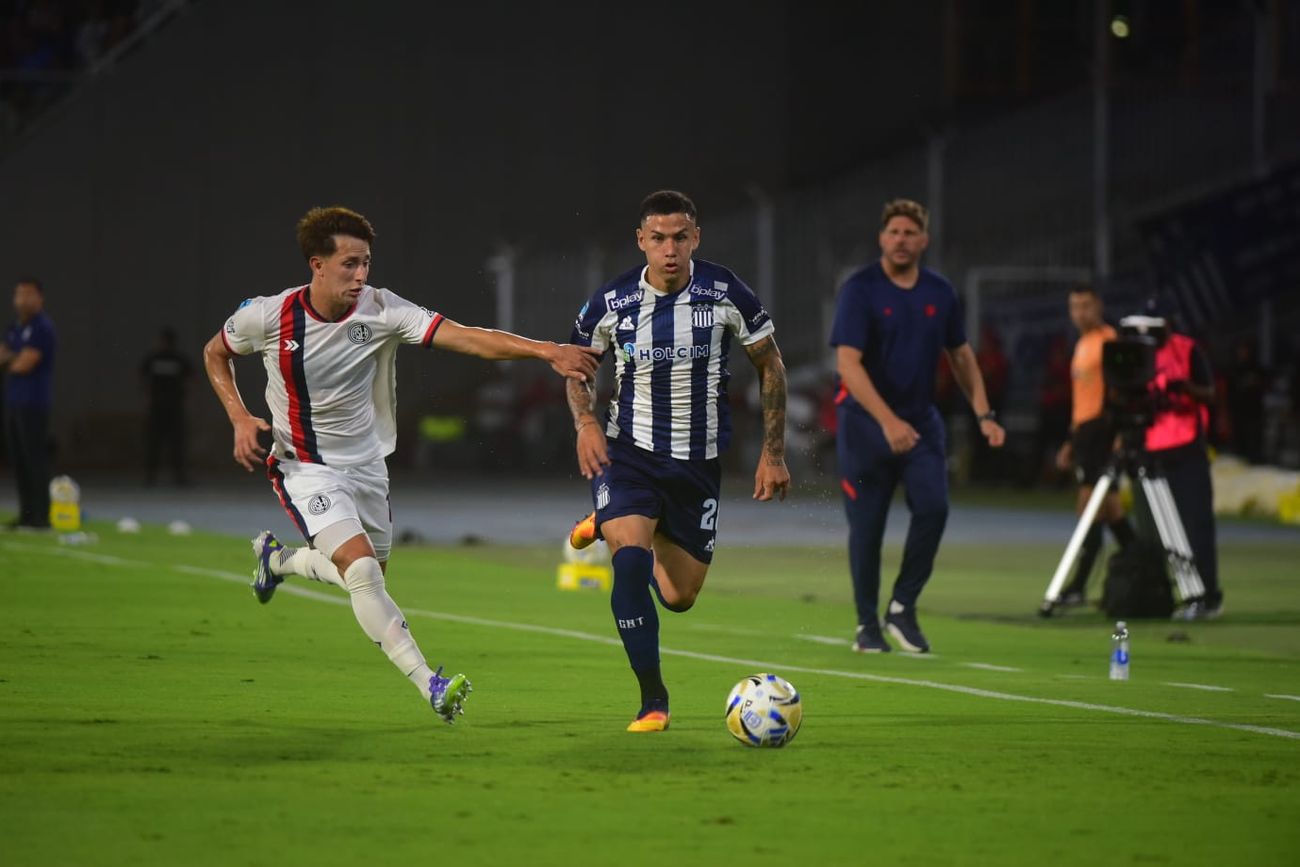 Alex Vigo, defensor de Talleres. 