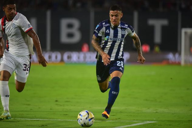 Alex Vigo, defensor de Talleres.