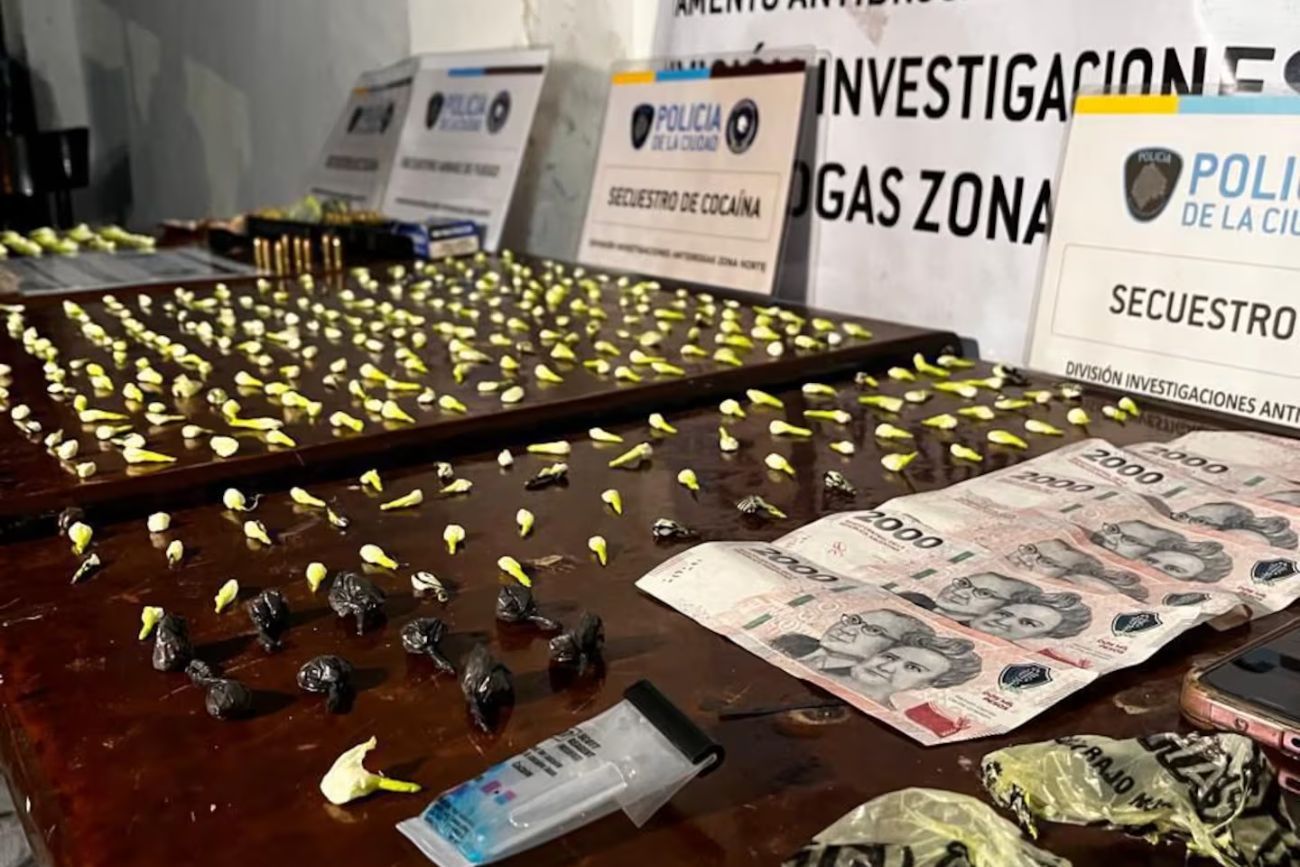 Narcomenudeo: 14 detenidos en 13 allanamientos, uno con 35 antecedentes y otro con tobillera por homicidio